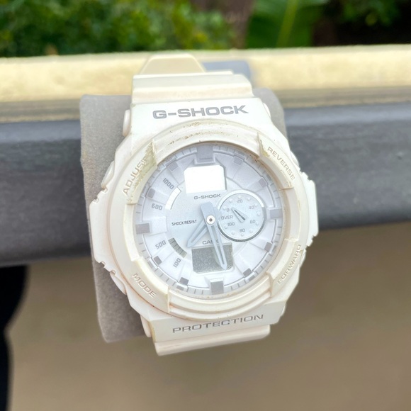 White G-Shock Digital Watch - Picture 2 of 5